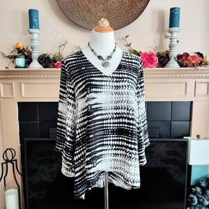 Karen Kane  Chiffon Blouse Top XL V-Neck Black Gray Painterly 3/4 Bell Sleeve